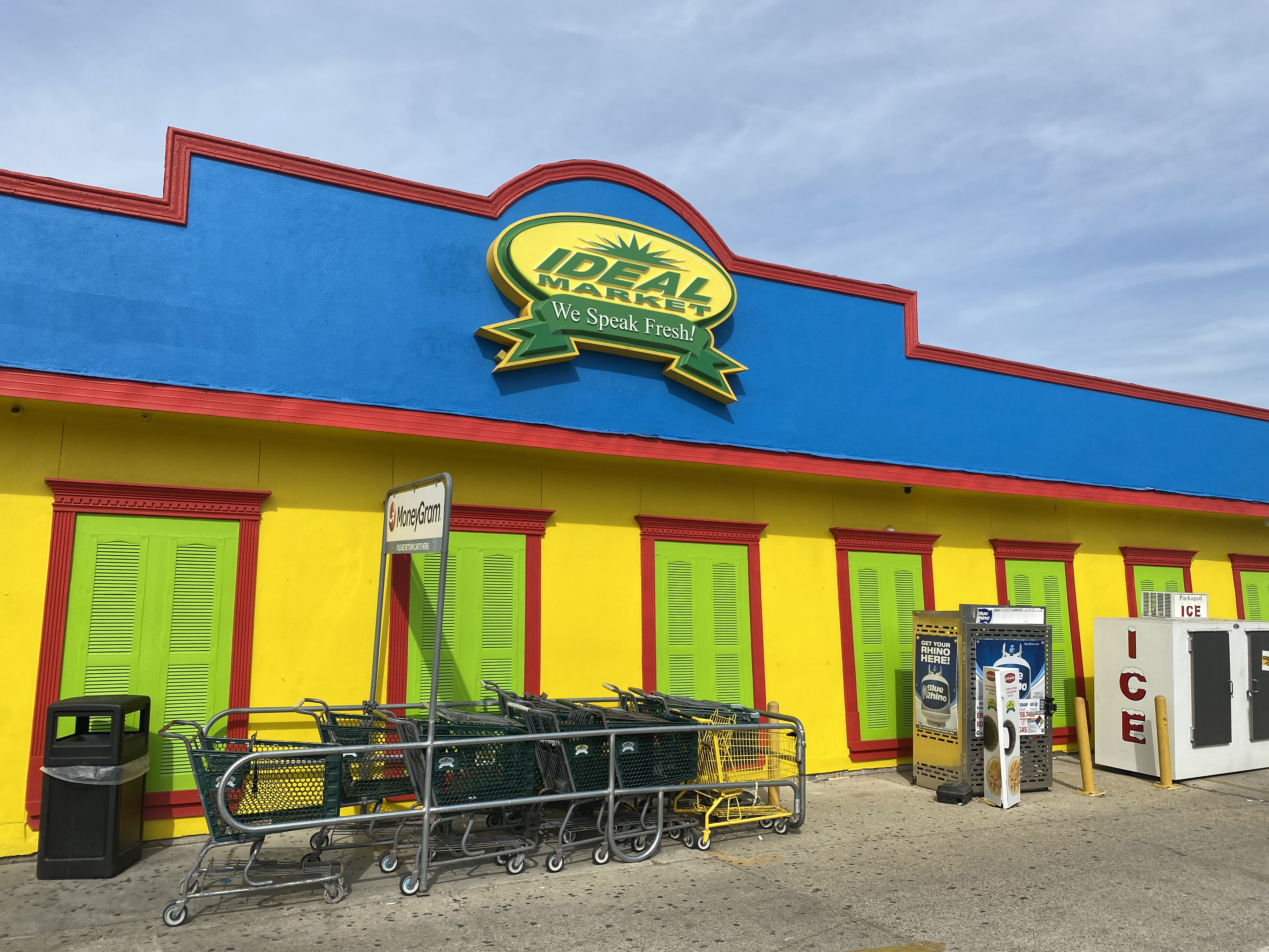 Ideal Market Hessmer Storefront